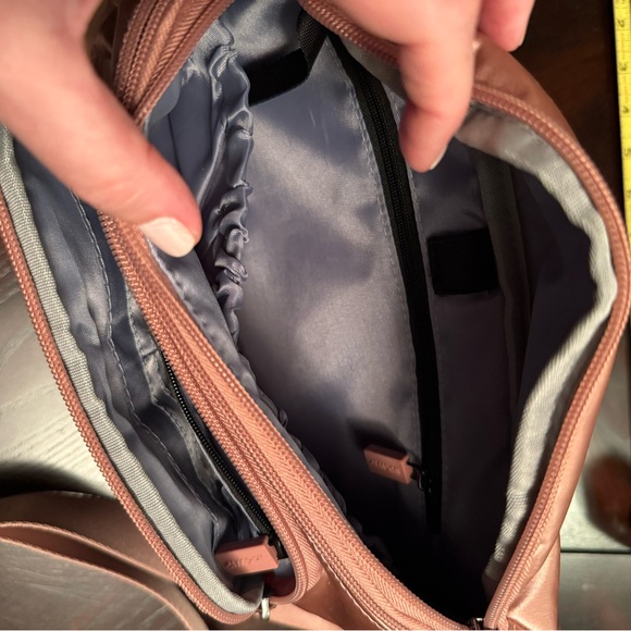 IHKWIP Crossbody Sling Bag in Rose Gold - NWOT - Picture 6 of 8
